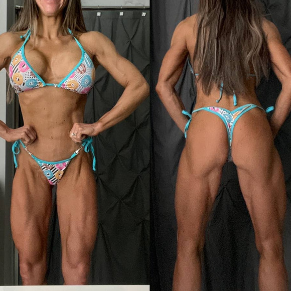 Sparkly Donut competition posing prep bikini - Picture 2 of 2